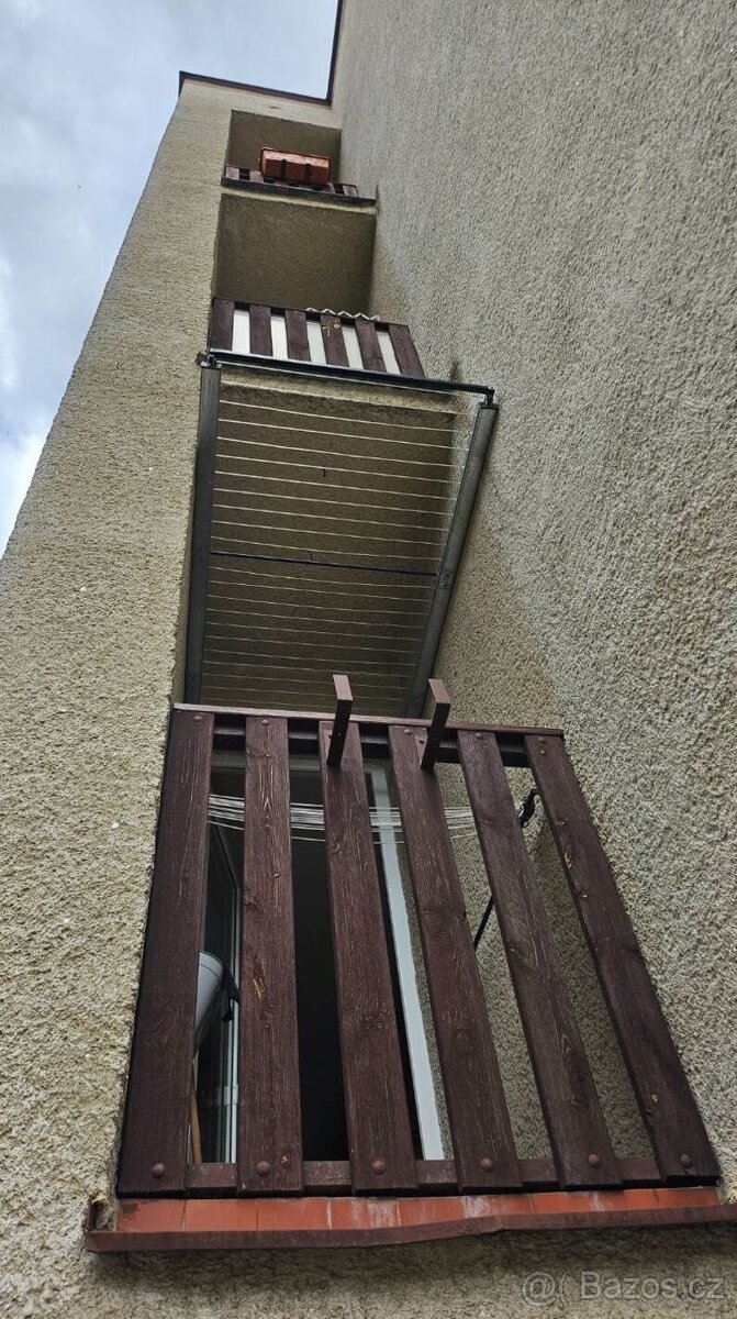 Výsuvný sušák na prádlo - 8