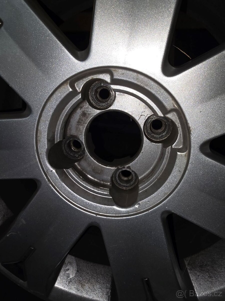 Prodám AL kola na PEUGEOT - 8
