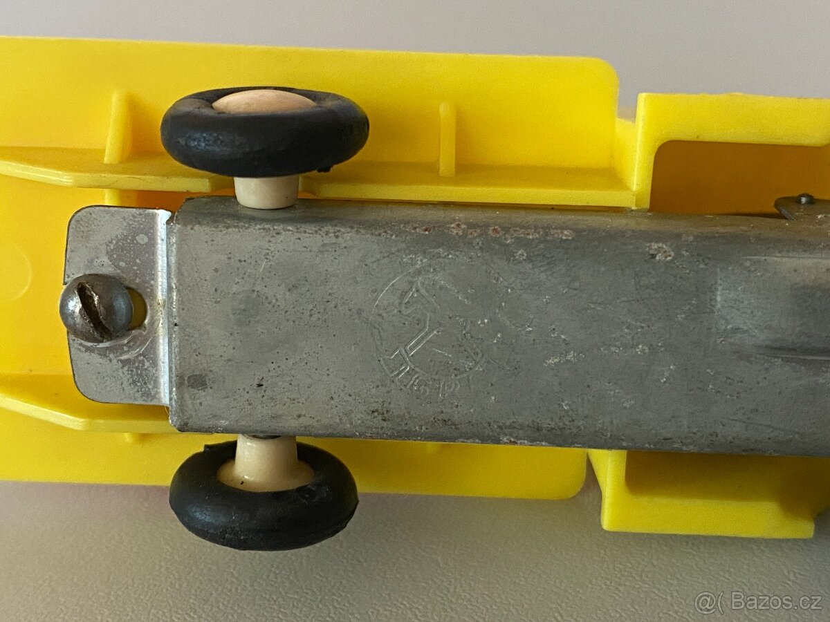 staré hračky autíčko jeřáb ites autíčko retro hračka - 8
