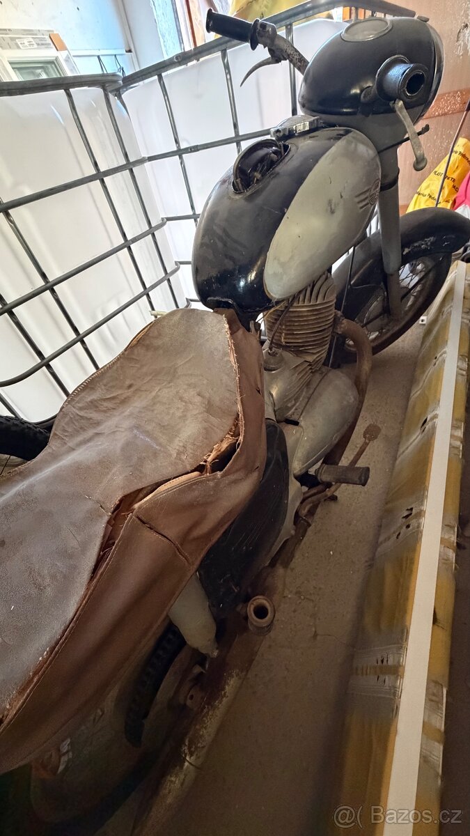 Jawa 250/353 kývačka - 8