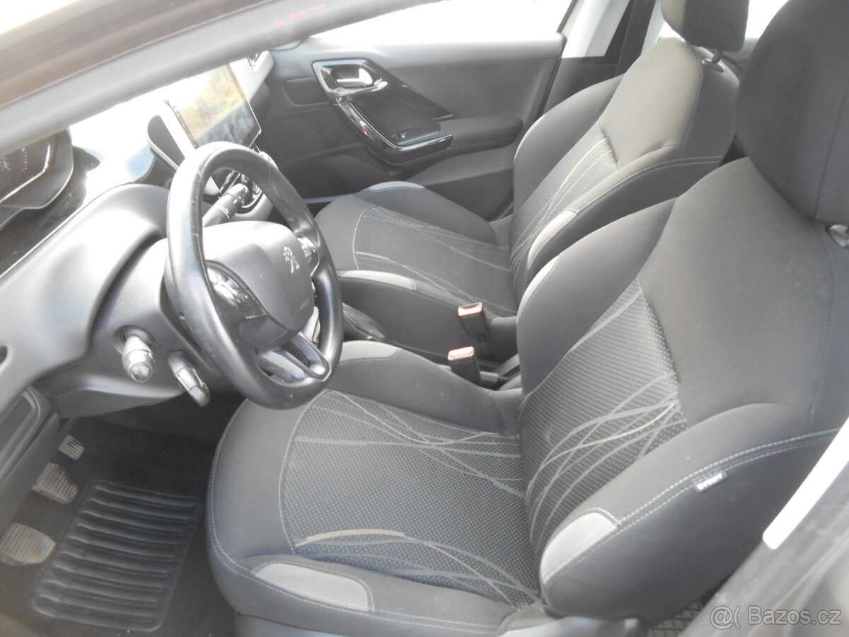 PEUGEOT 208 1.2 VTI ACTIVE - 8