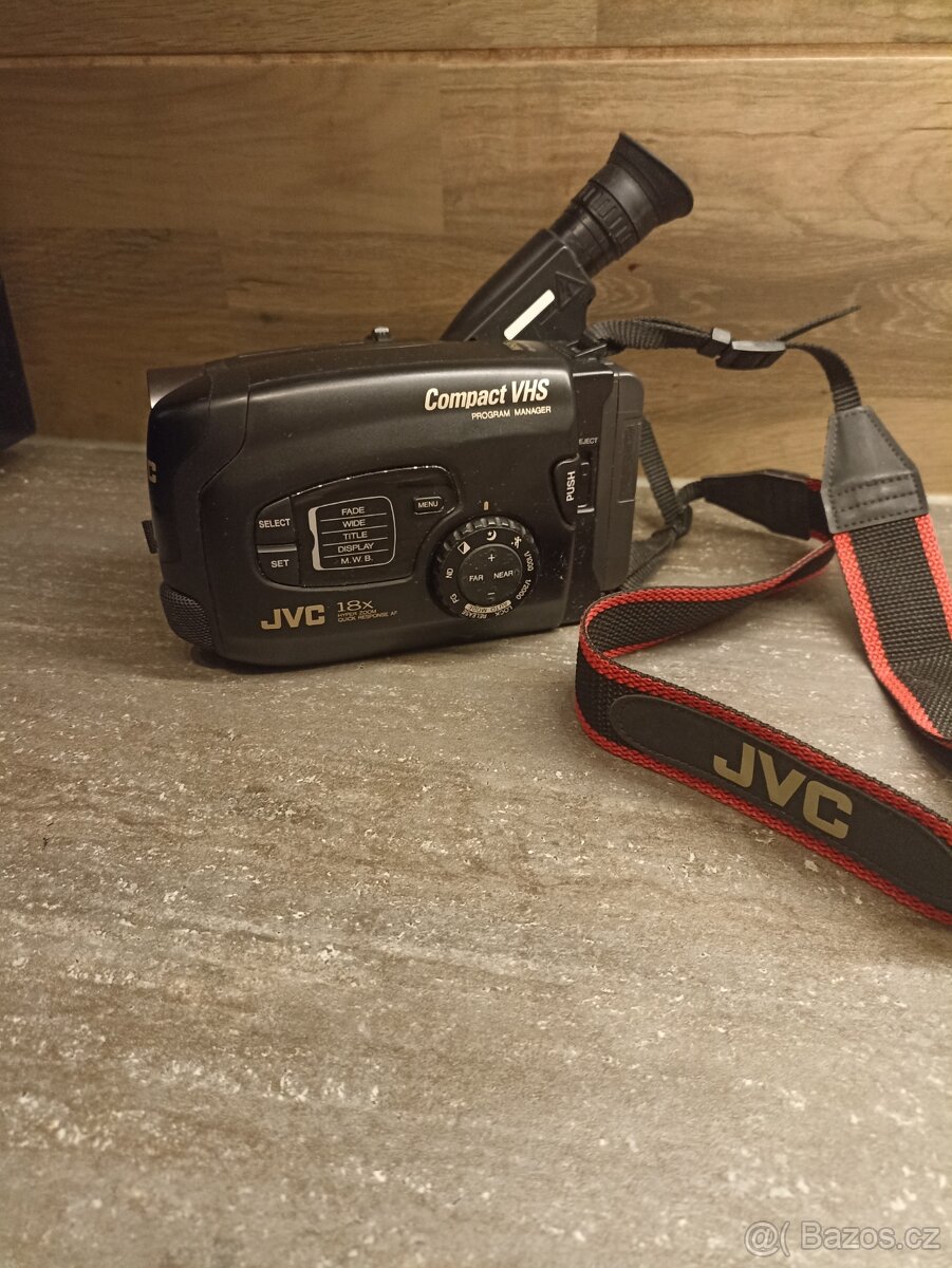 Retro JVC GR-AX270 videokamera - 8