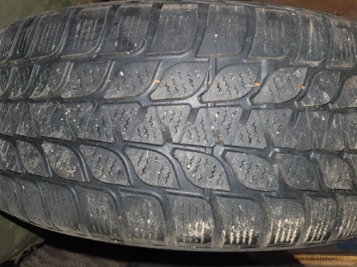 Prodám zimní kola 195/65 R15 - 8