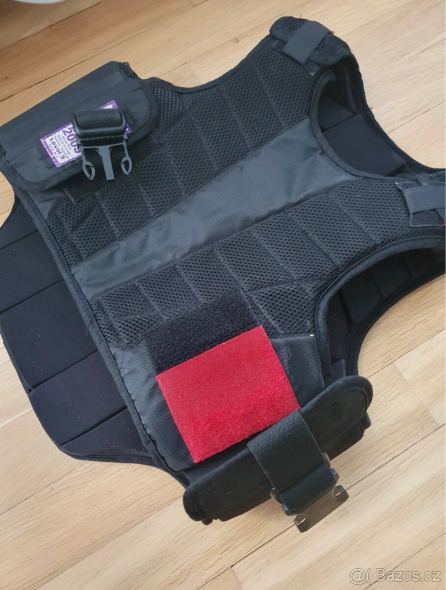 Jezdecká bezpečnostní vesta HKM - 8