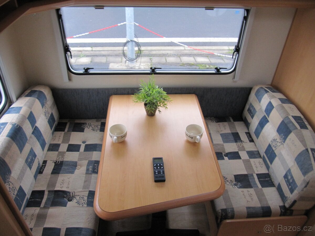 Prodám karavan Hobby 440 sf,model 2008 + mover + předstan. - 8