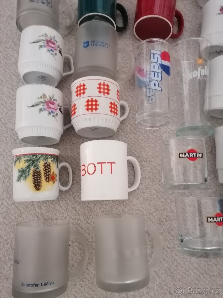 Hrnečky skleničky, jahody, růže - 8