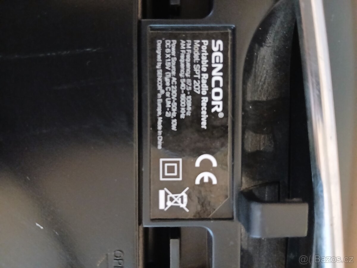 RÁDIO VAJÍČKO ZN. SENCOR 220 V. - 8