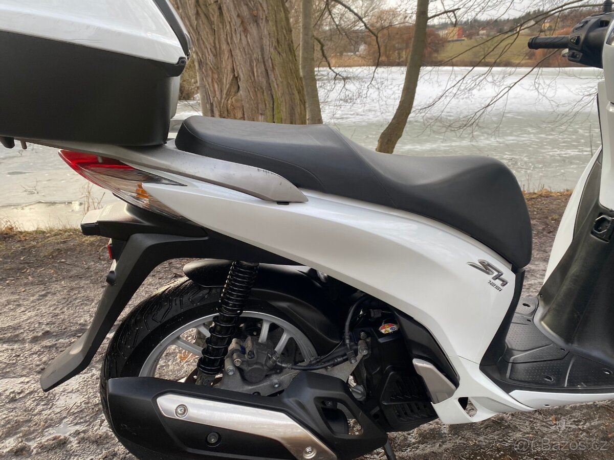 Honda SH 125 (2015) ABS - 8