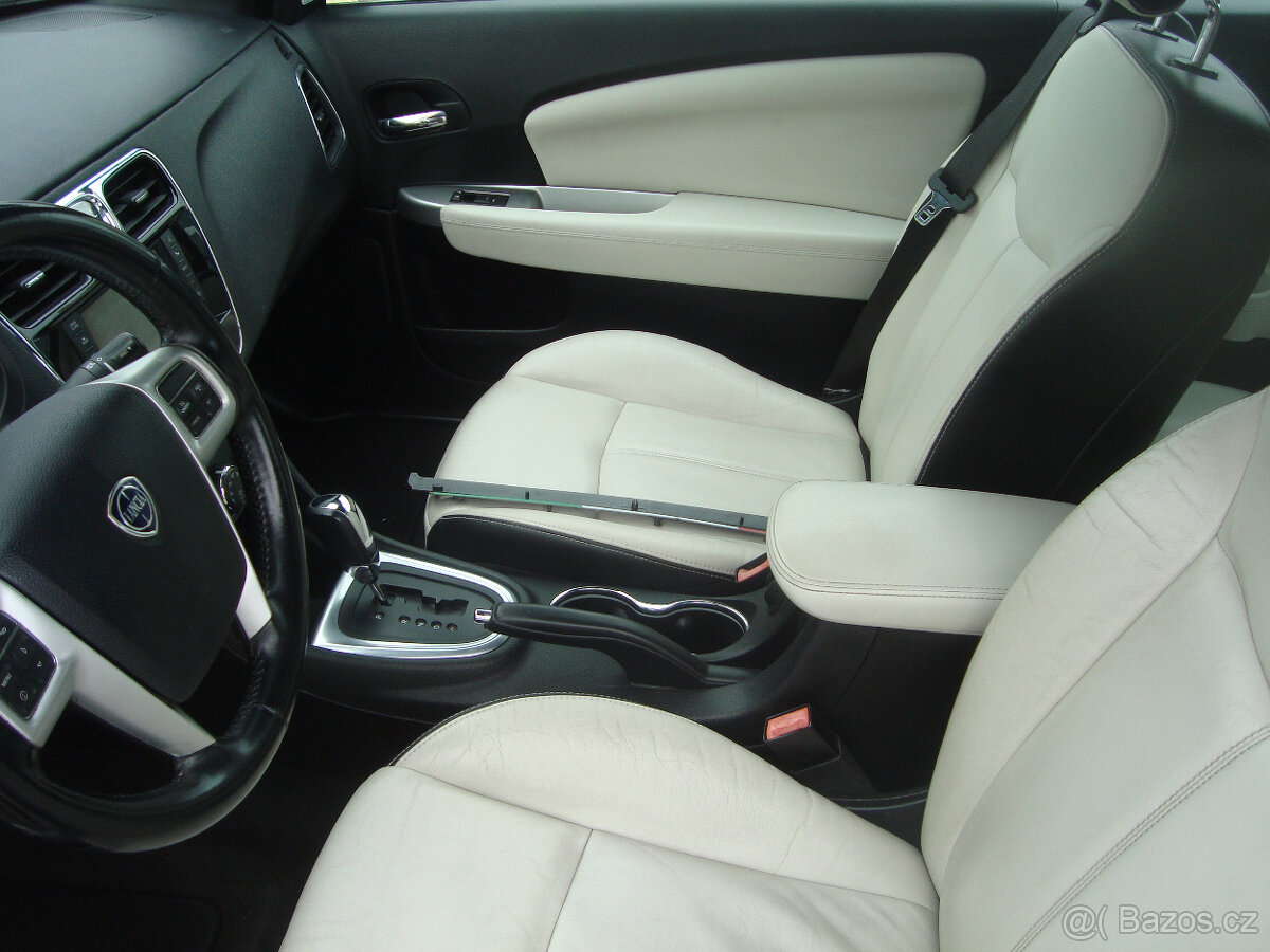 Lancia Flavia 2,4 cabrio - 8