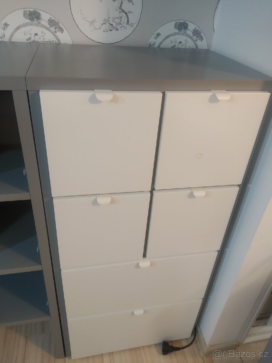 Skříňka (k dispozici 2x) - 8