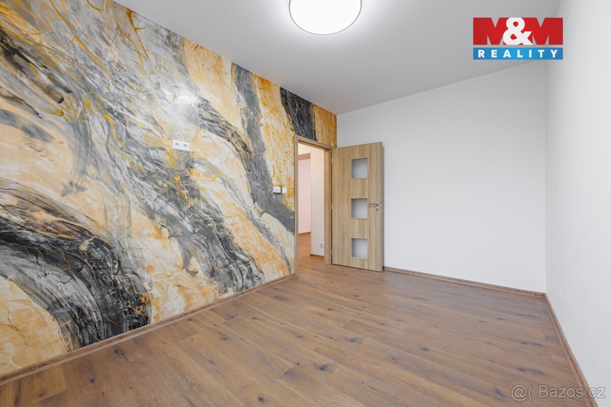 Prodej bytu 2+kk v Karlových Varech, 40 m2, ul. Závodu míru - 8