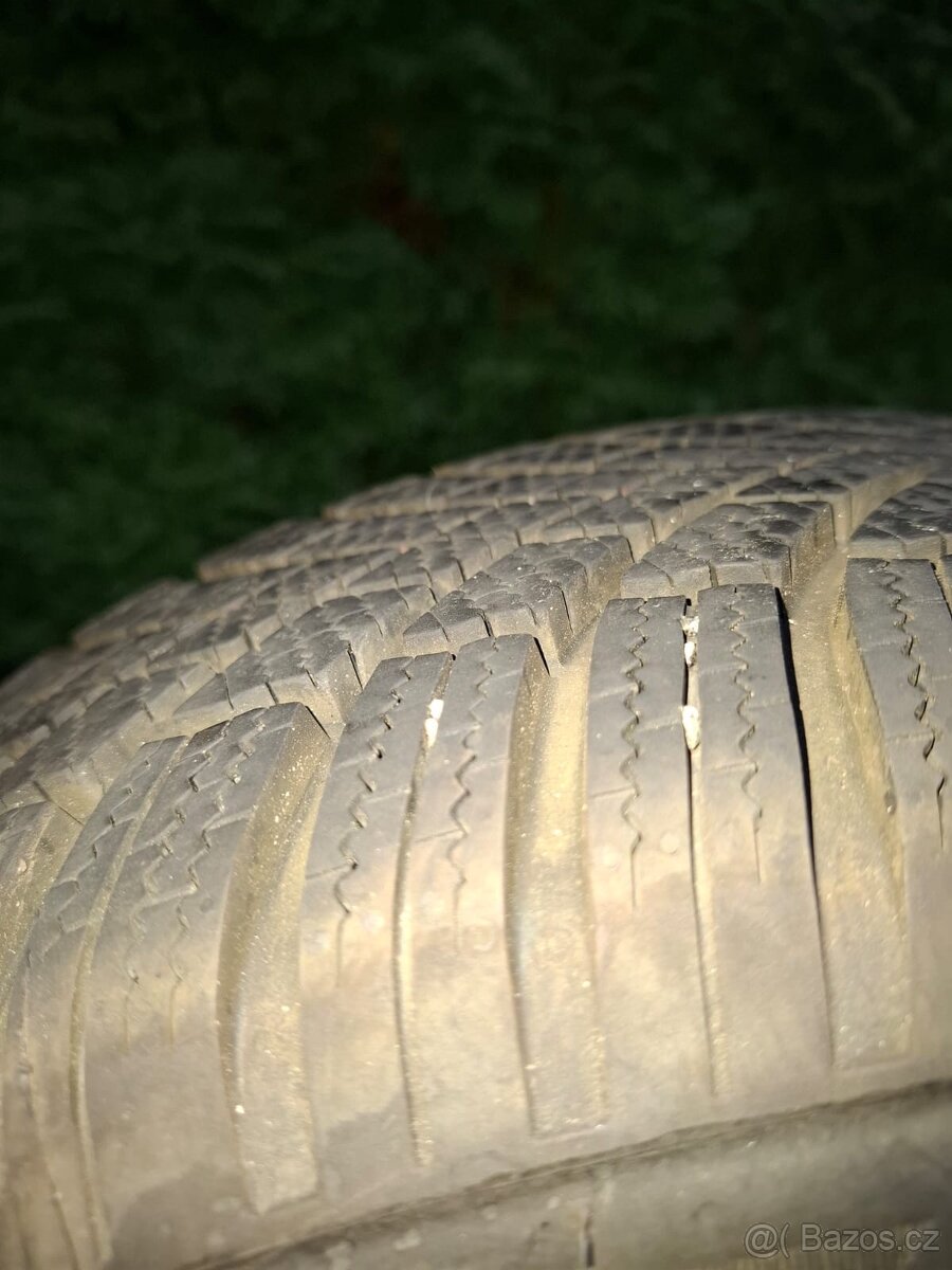 Prodám Al.kola Škoda Scala zimní 195/60 R16 BRIDGESTONE - 8