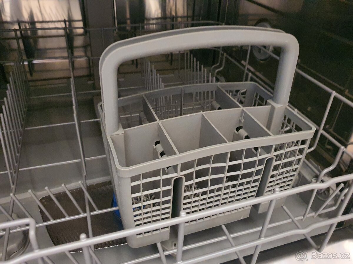 60cm moderní A+ myčka pod pracovní desku 12 sad - 8