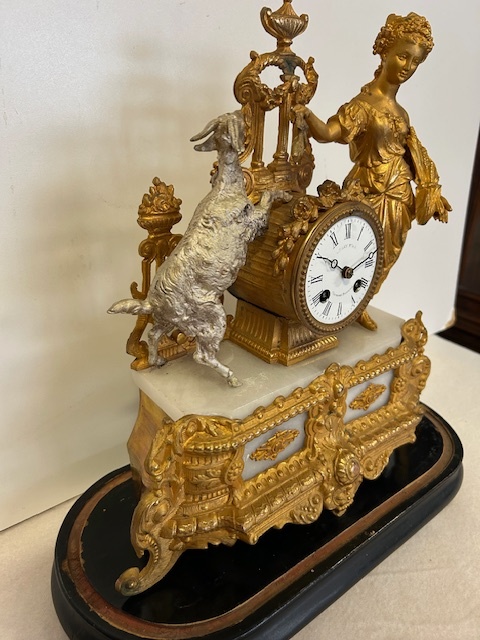 Figurární hodiny pod šturcem. - 8