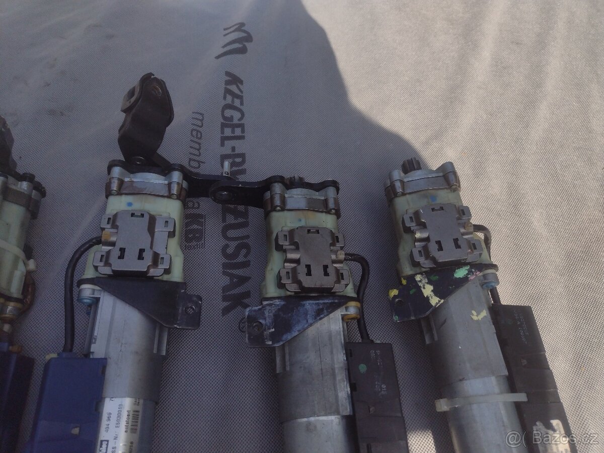 Audi A4 b8,A6 4f motory zadního El.kufru - 8