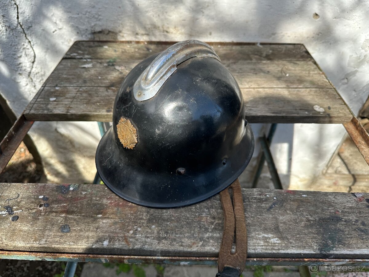 Přilby - 8