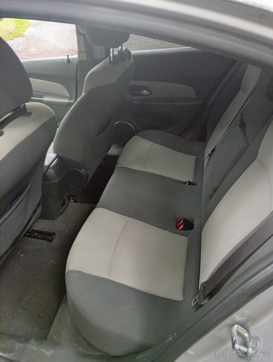 Chevrolet Cruze - 8