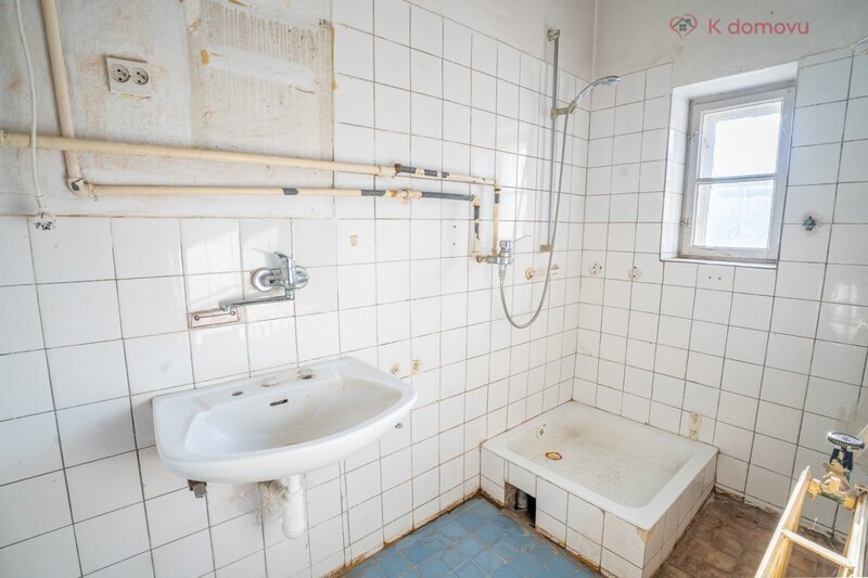 Prodej domu 164m2 Buchlovice k rekonstrukci/demolici - 8