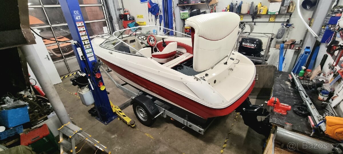Bayliner 1851SS Capri rychlý motorový člun - 8