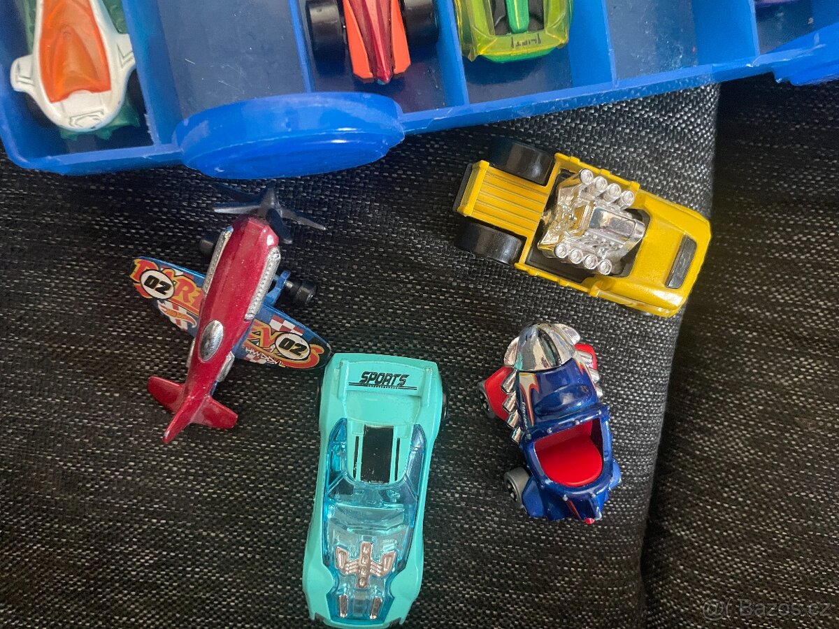 hot wheels v krabici - 8