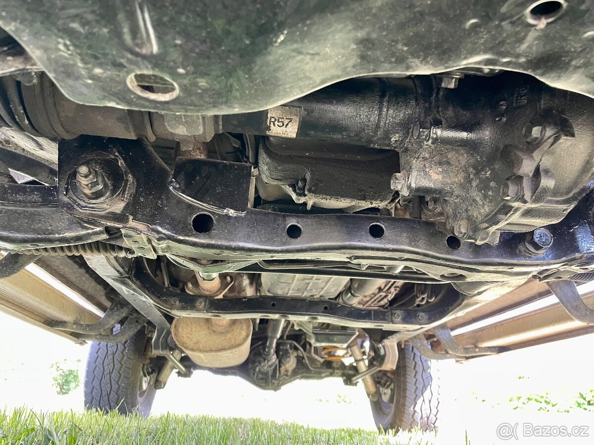 Toyota Land Cruiser KZJ 90 - 8