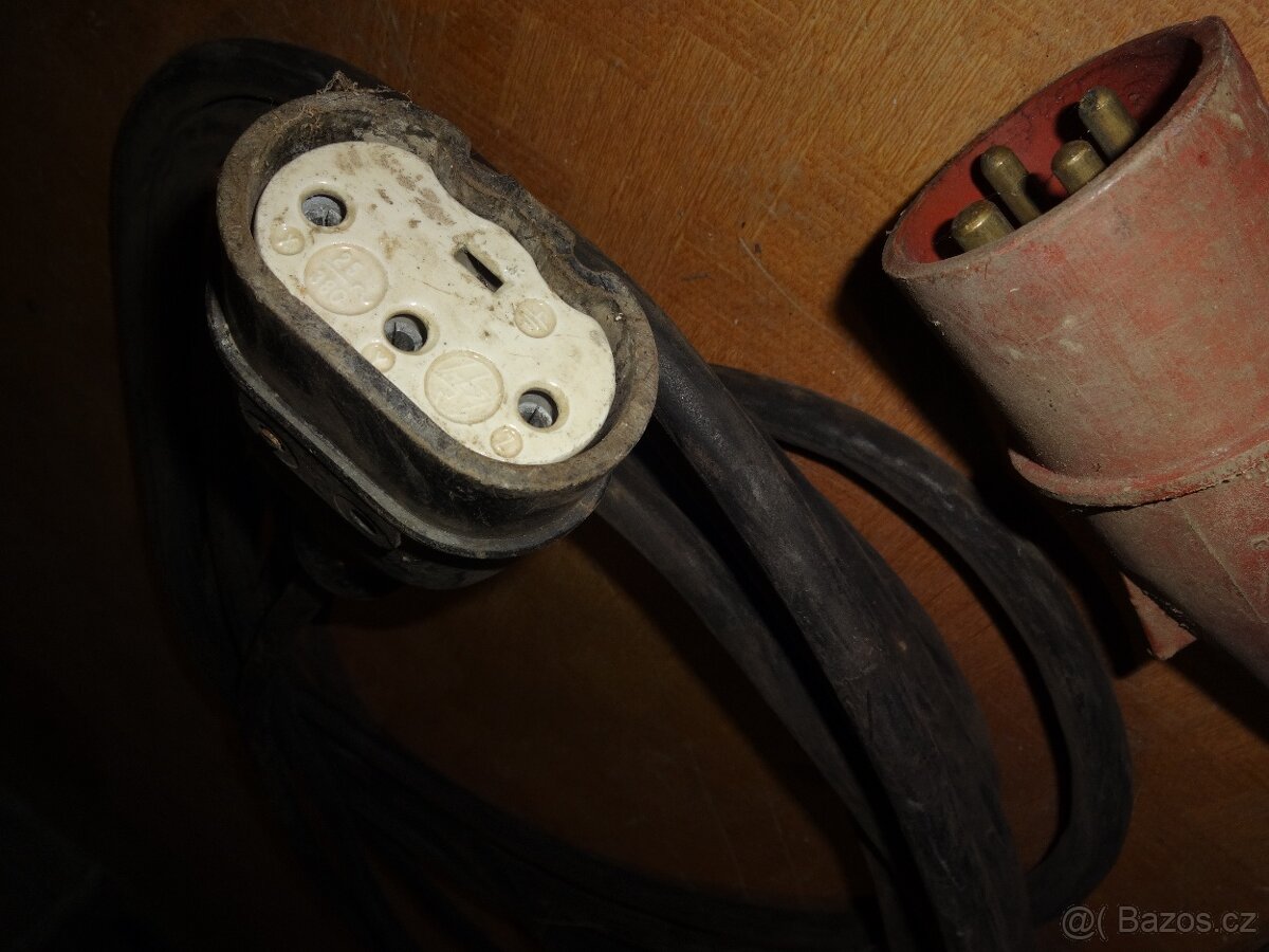 Vypínač a zásuvky - 8