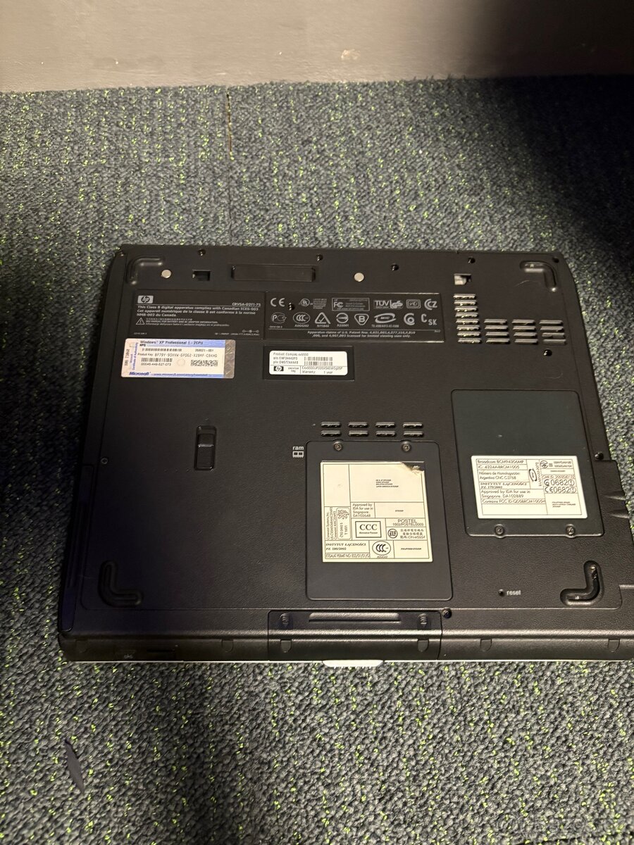 HP Compaq nx9000 - 8