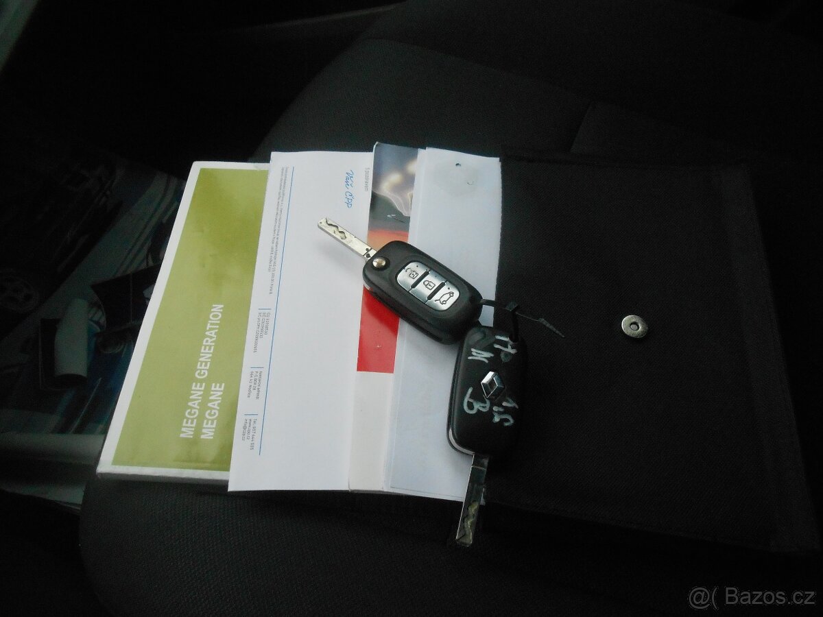 renault megan 1,6 /74kw benzin najeto 109t km rok 2011 - 8