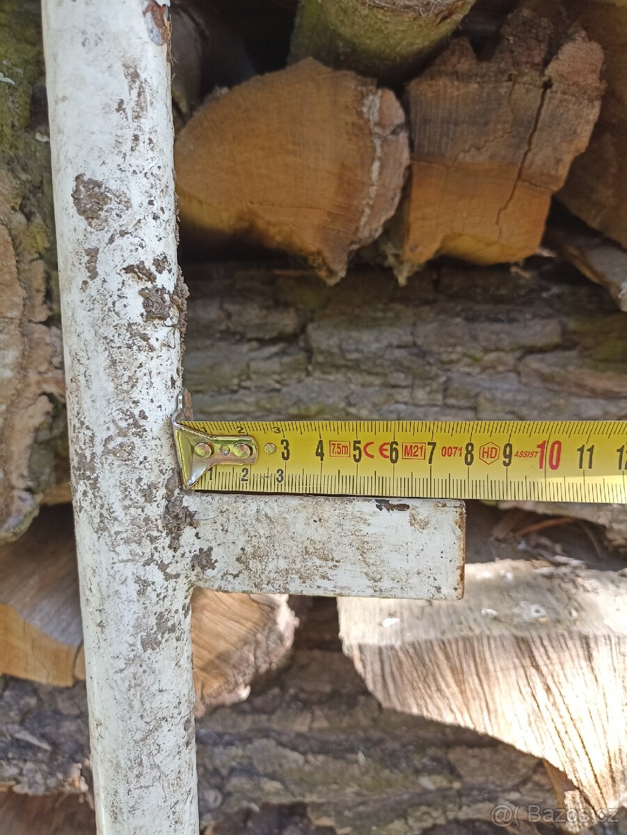 Stará, kovová mřížka s mosaznými prvky - 8