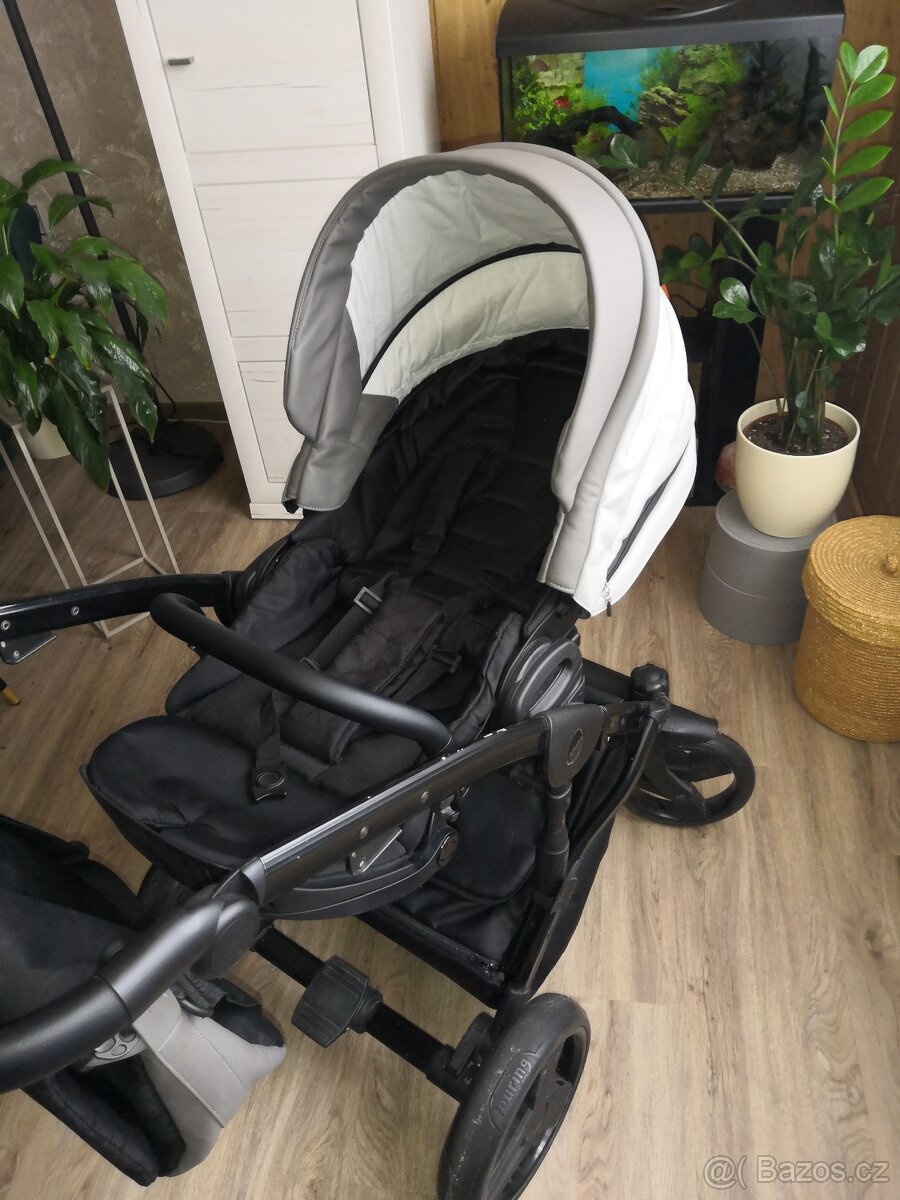 Kočárek - Junama - 8