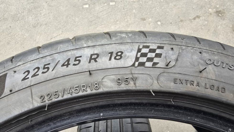 Letní pneu 225/45/18 Michelin Run Flat - 8