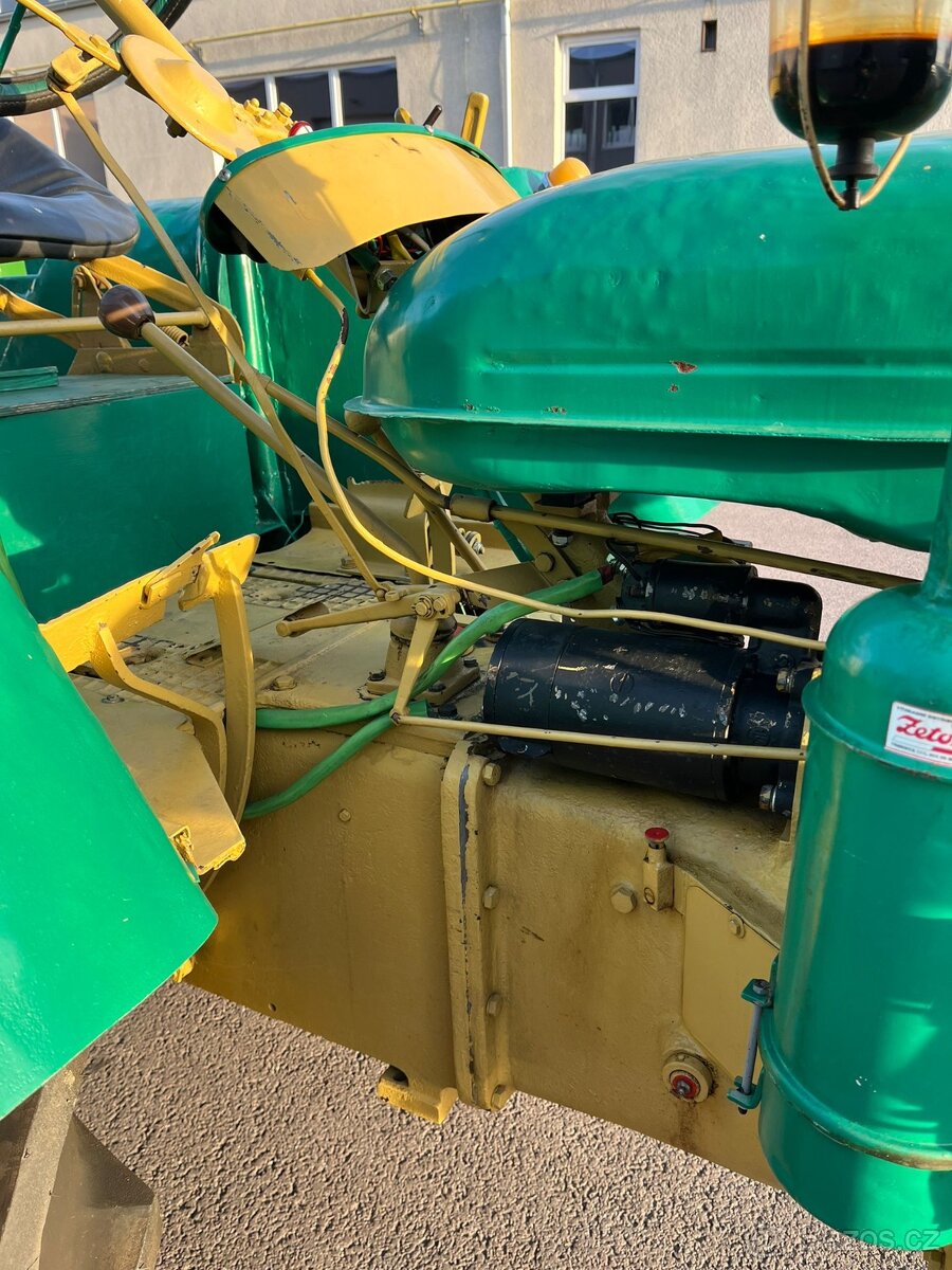 Zetor 25 – velmi zachovalý, plně funkční - 8