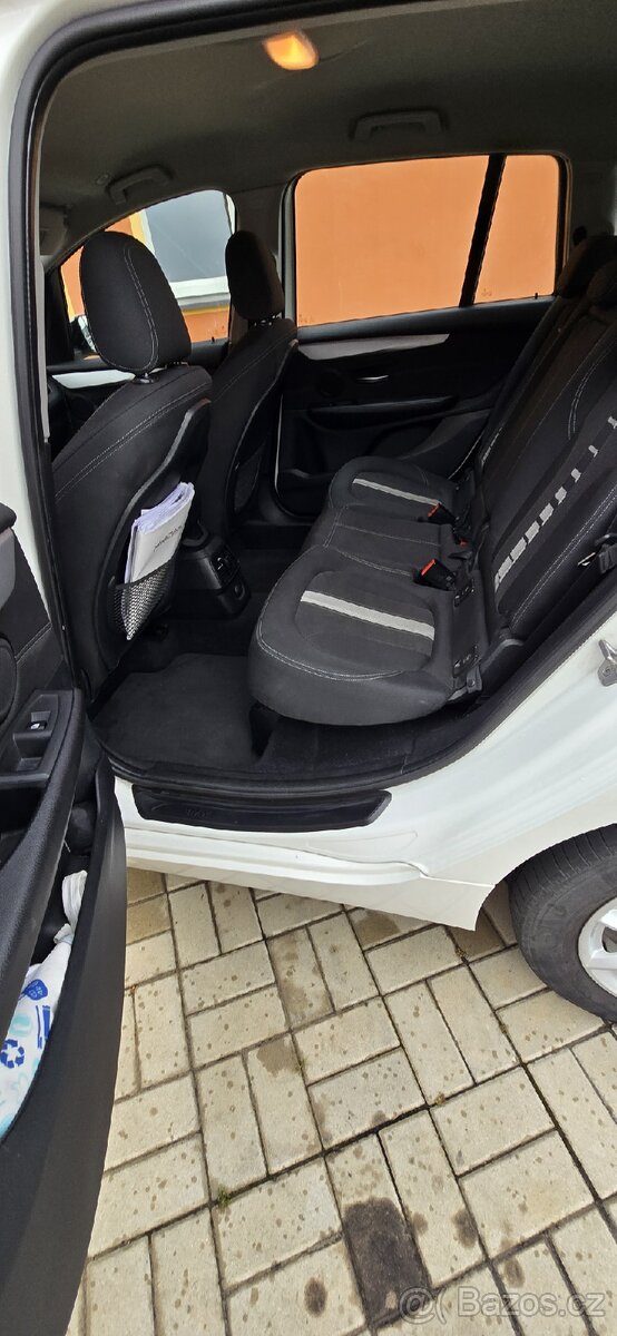 BMW 216D GRAN TOURER F46 - 8