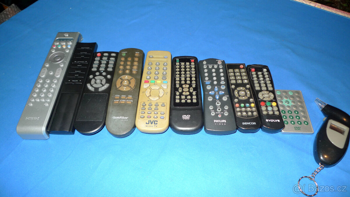 Mix elektro, fotaky, d.ovladace, soucasky do video, tablet - 8