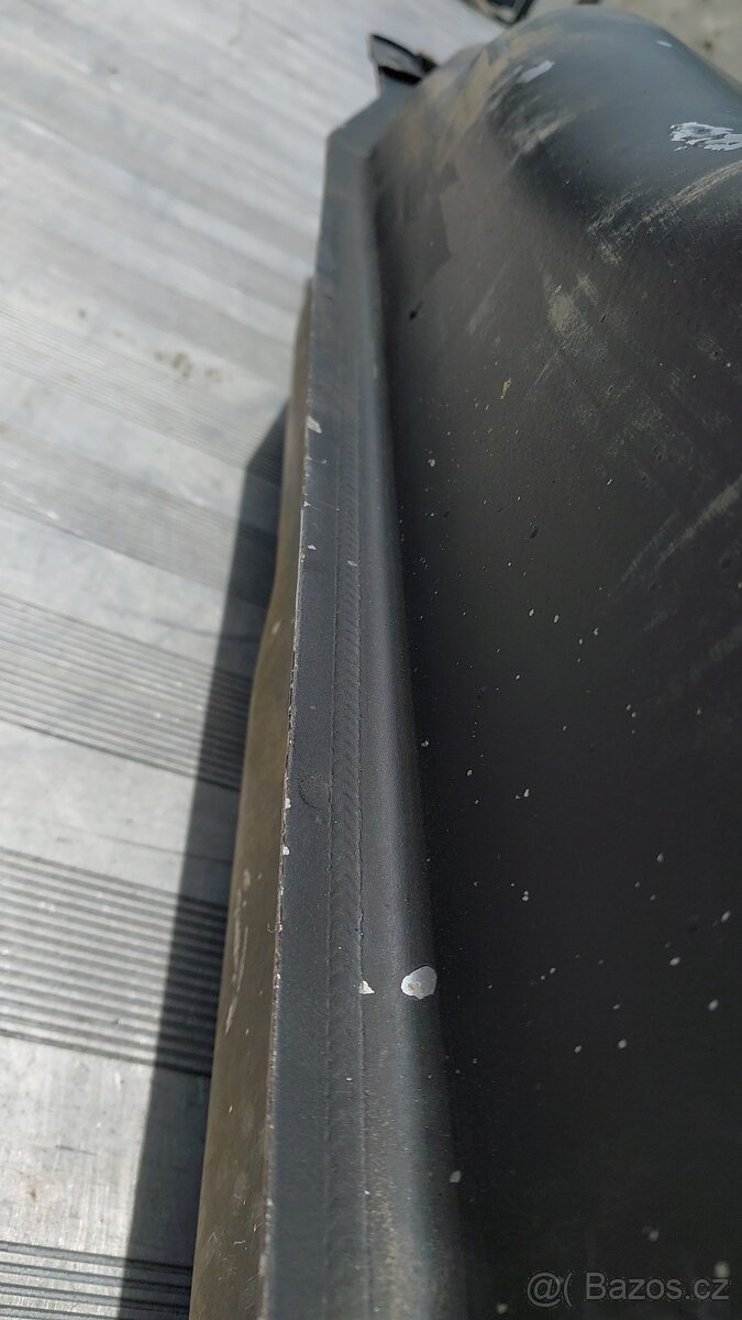 Nissan Navara D22 : Nádrž - 8