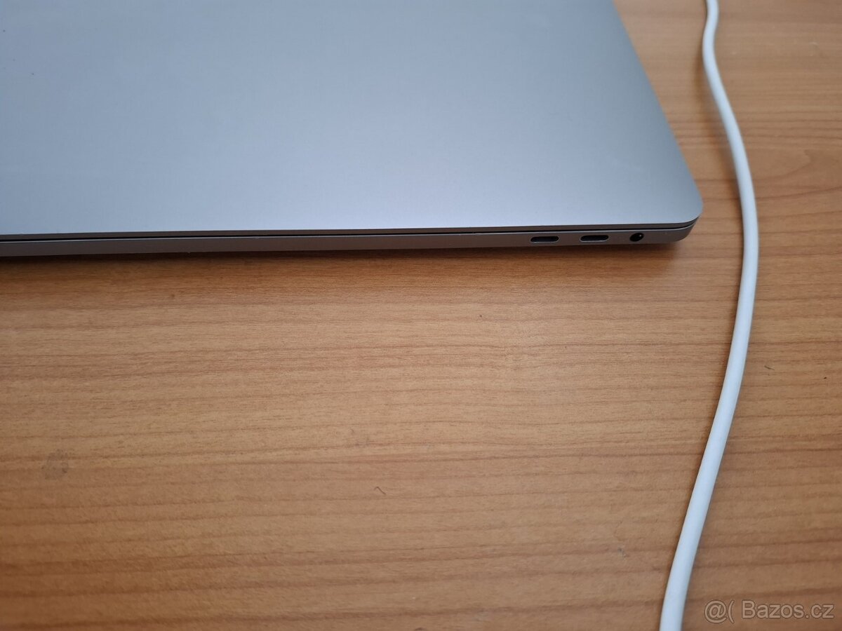 MacBook Pro 16 2019 i7 9.Gen 16GB 500 SSD - 8