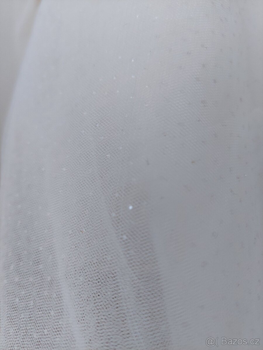 Tylové svatební šaty s vlečkou - 8