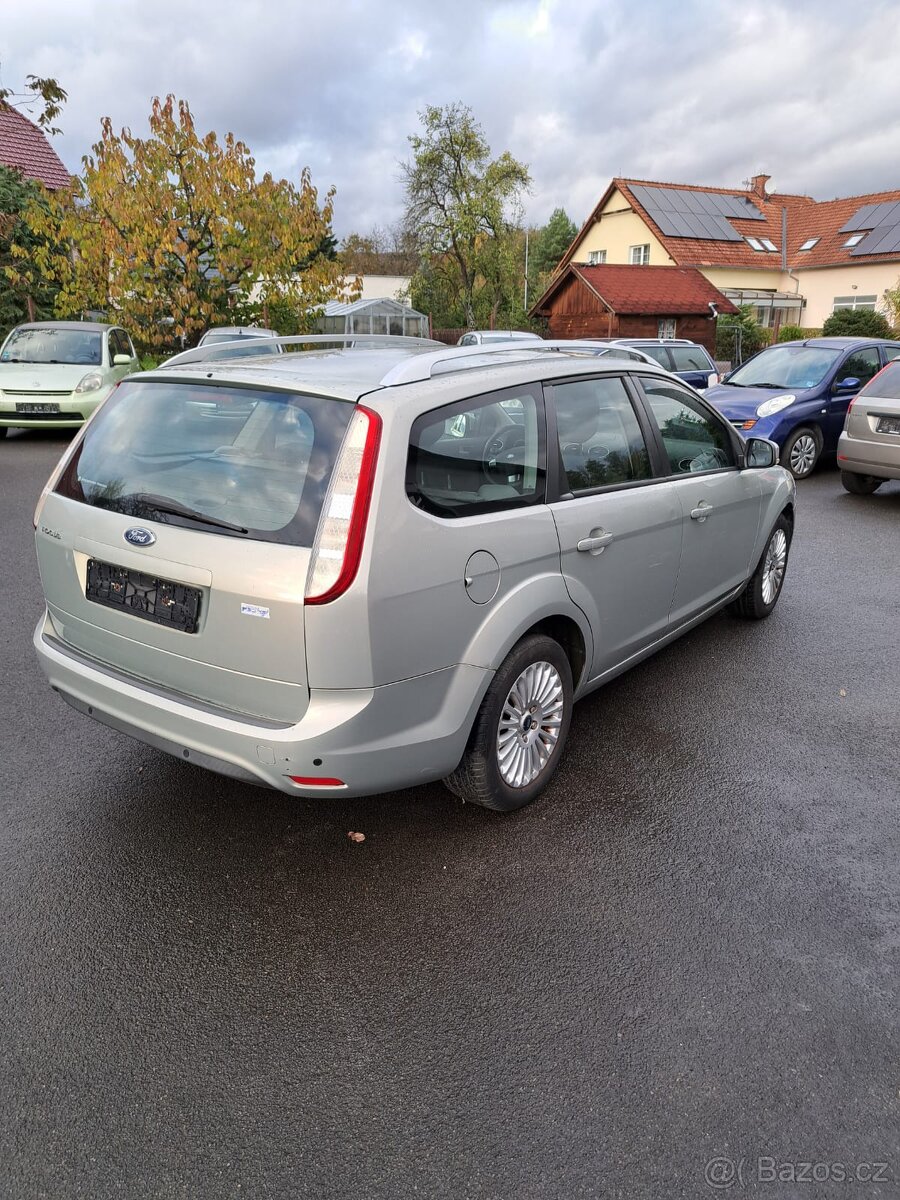 Ford Focus 1.6 benzín 74kW - 8