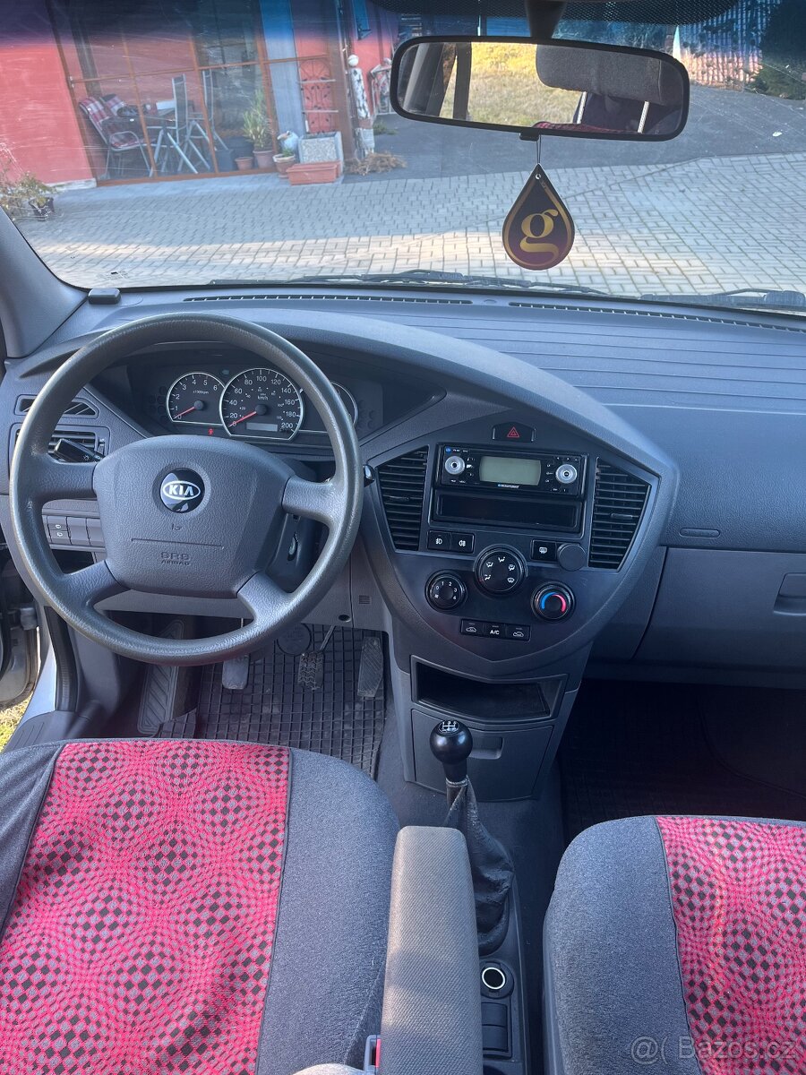 Kia Carens 2.0 CRDI r. 2005 - 8