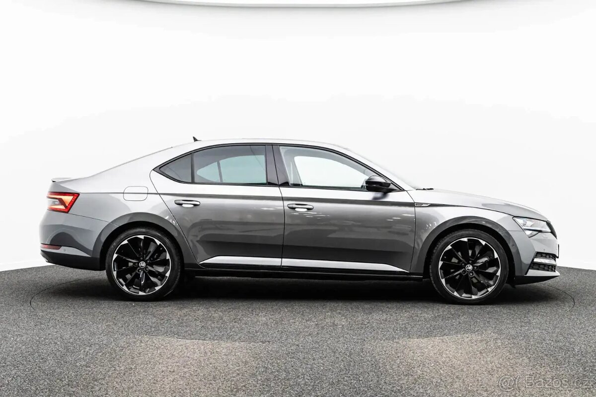 Škoda Superb 2.0 TDi Sportline - 8