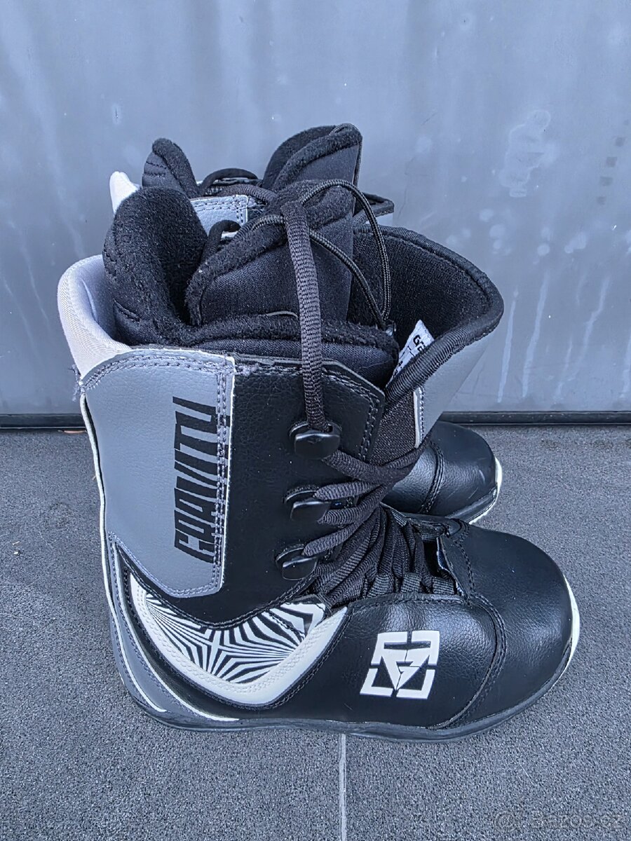 Snowboard GRAVITY, 148 cm + boty - 8