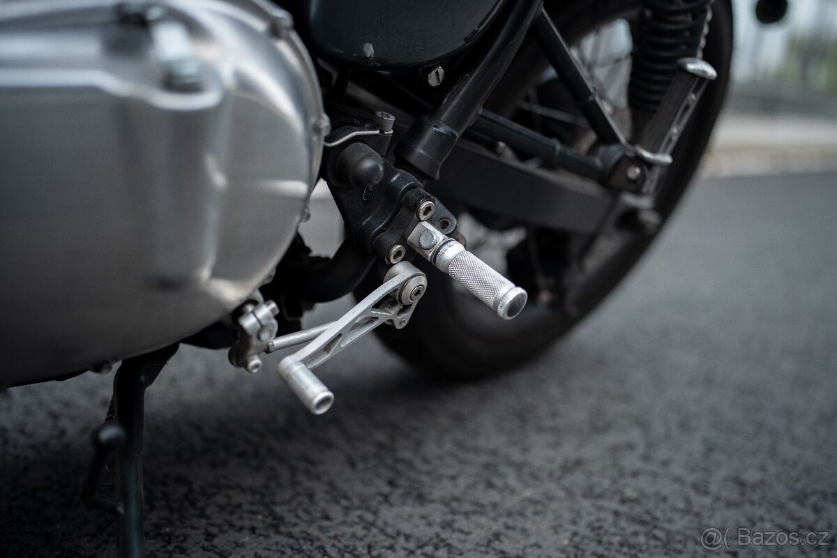 Triumph Thruxton 900 - 8