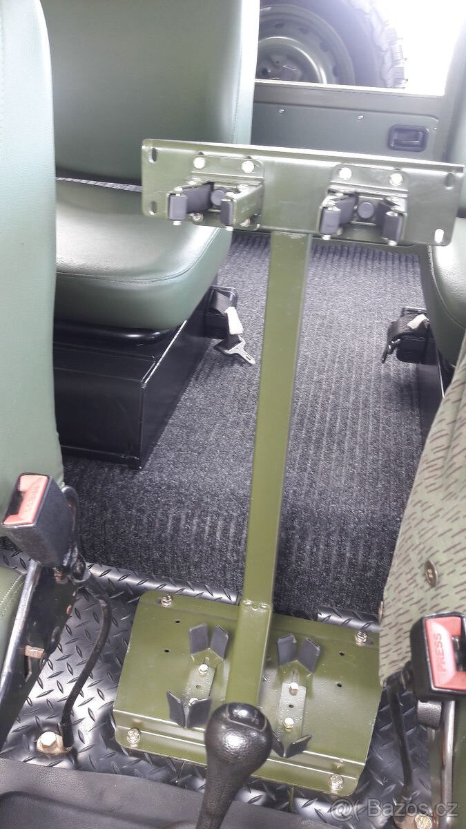 Mercedes G 250 Wolf - 8