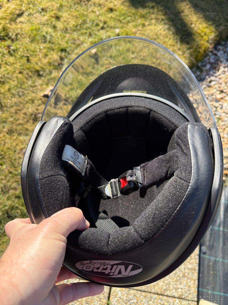 Motorkářská helma. - 8
