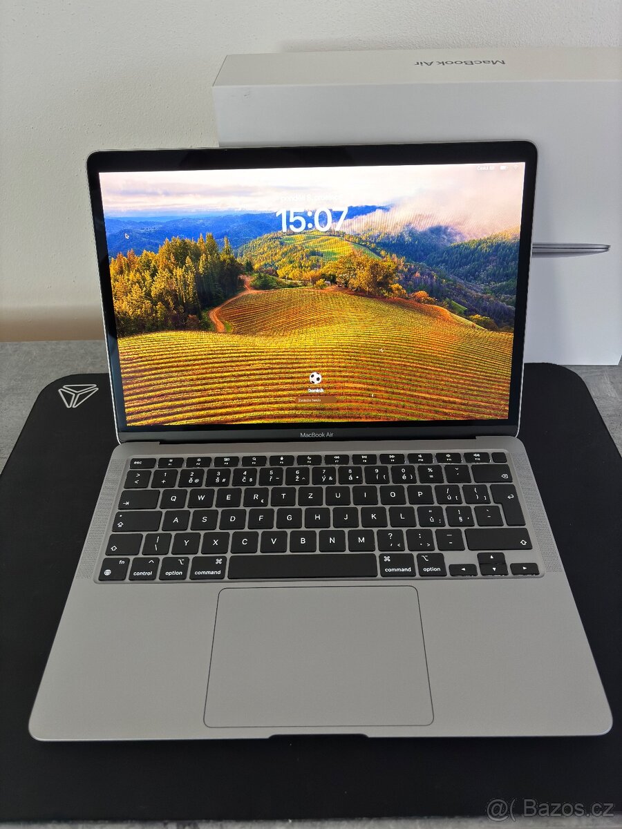 MacBook Air M1 – 8GB / 256GB, jako nový - 8