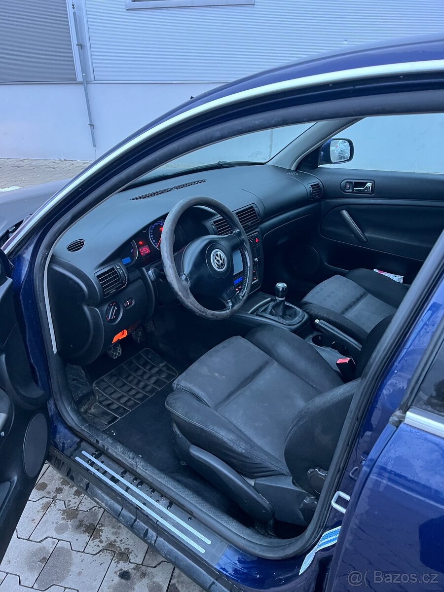Volkswagen Passat 1.9 TDI - 8