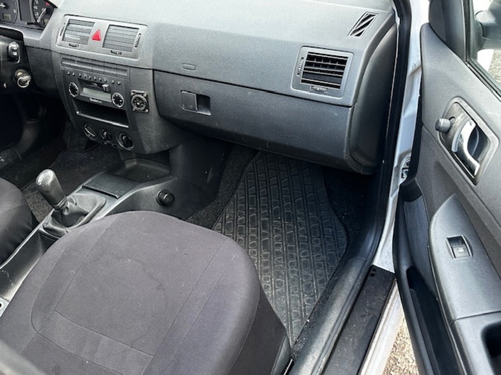 Škoda Fabia 1.9SDi, r.2004, klima, STK, prodej - 8