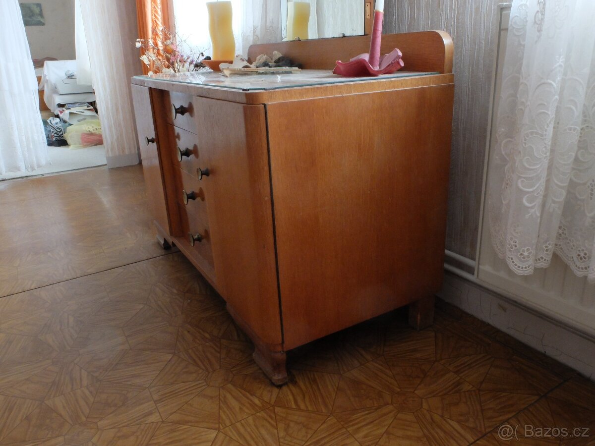 Starožitná toaletka a noční stolky 30.léta - 8