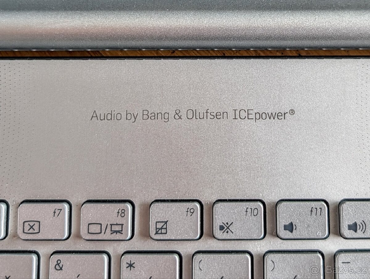 PRODÁM PRÉMIOVÝ NOTEBOOK ASUS HLINIKOVÉ TĚLO BANG & OLUFSEN - 8
