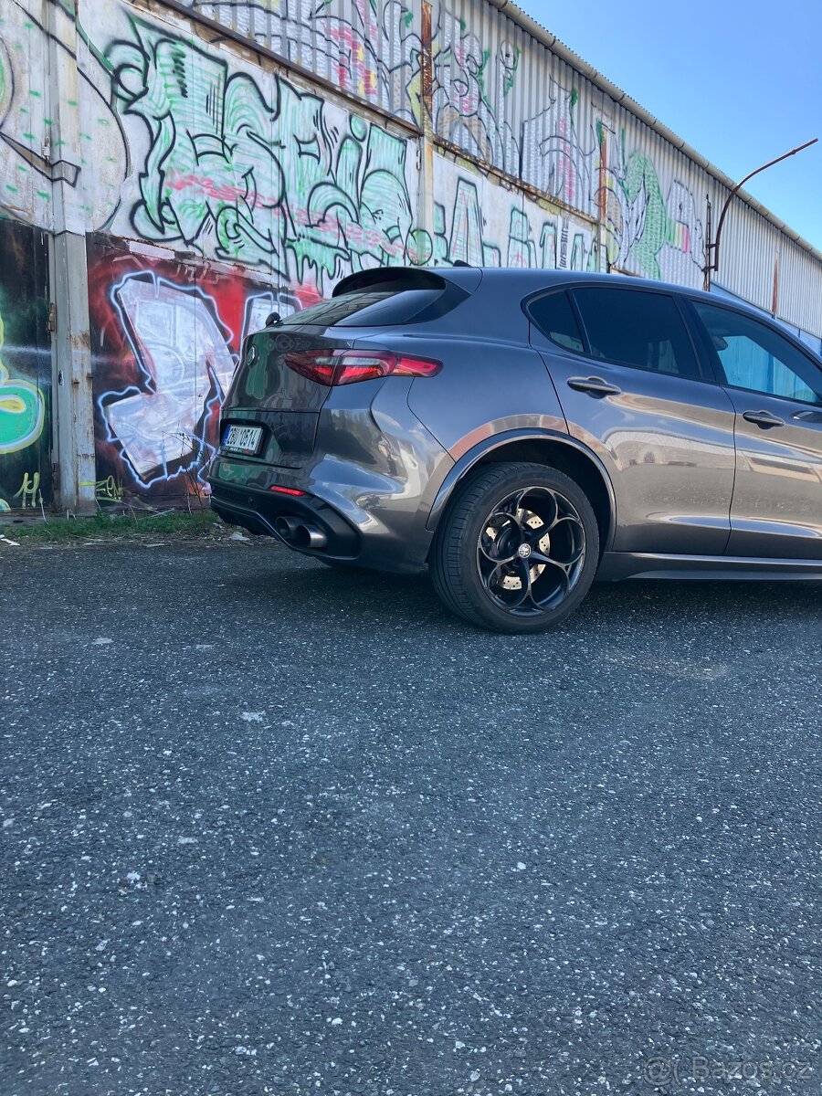 alfa romeo Stelvio vyměna možná - 8